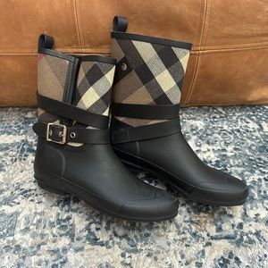 Burberry Rainboots